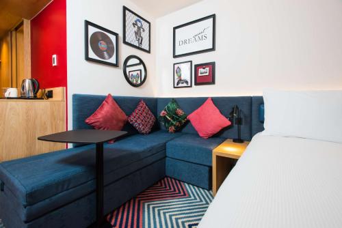 hampton by hilton london park royal
