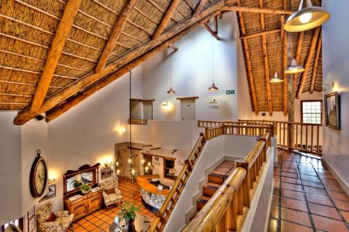 oakhurst hotel