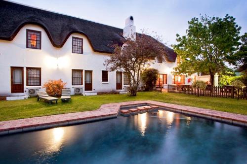 oakhurst hotel