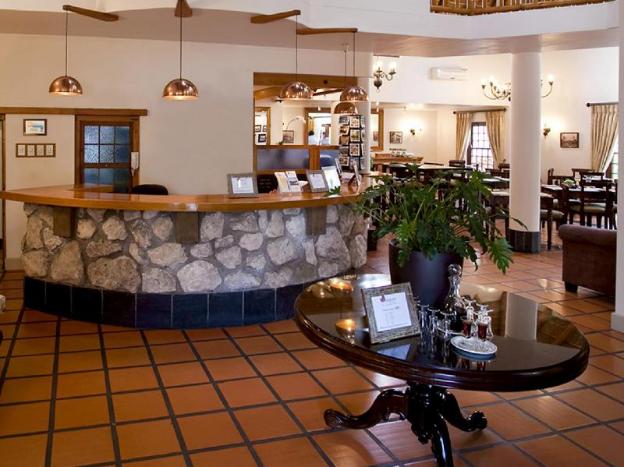 oakhurst hotel
