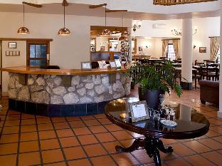 oakhurst hotel