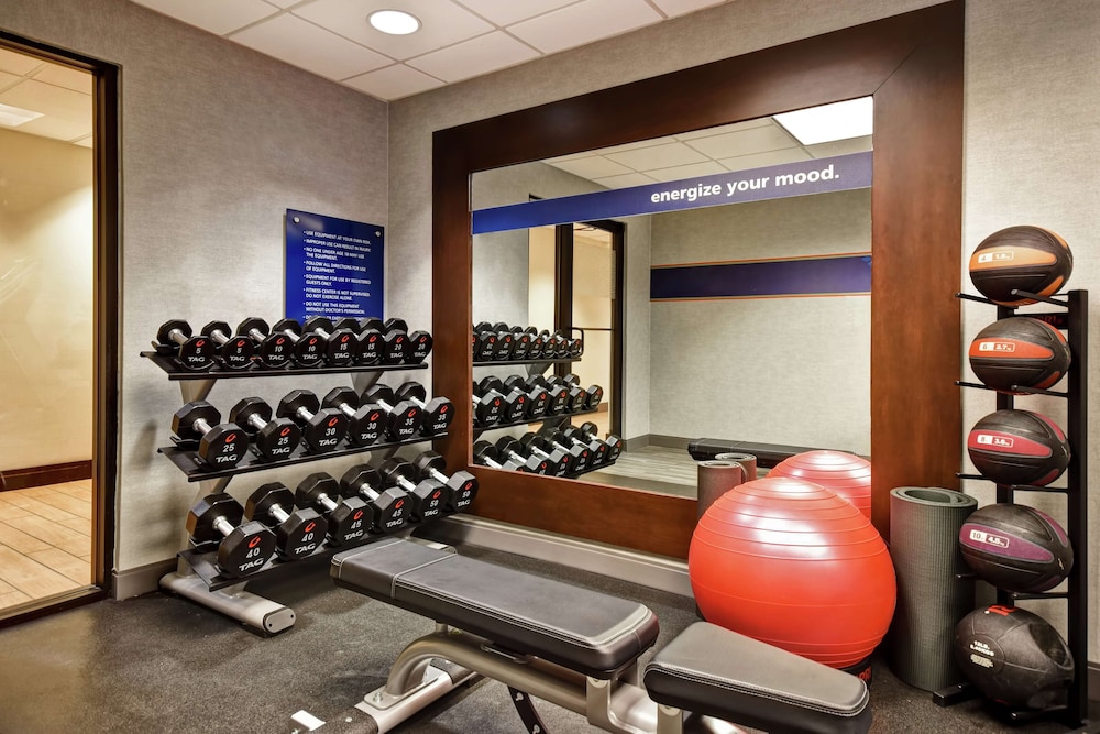 hampton inn atlanta mall of georgia