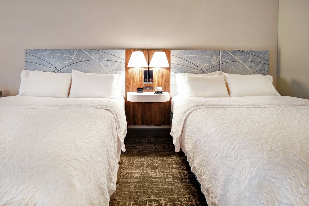 hampton inn atlanta mall of georgia