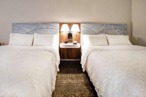 hampton inn atlanta mall of georgia