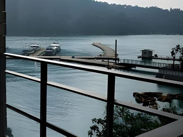 lake in mountain bandb