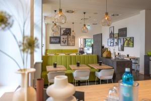 Super 8 By Wyndham Koblenz,Urbar>>Koblenz,3 star