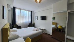 city plaza apartments and rooms