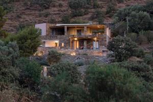 iris villa