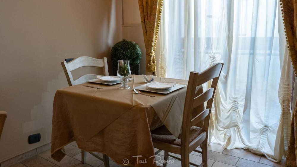 hotel capomulini historical house