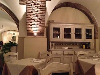 hotel capomulini historical house