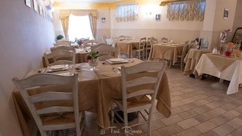 hotel capomulini historical house