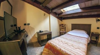 hotel capomulini historical house