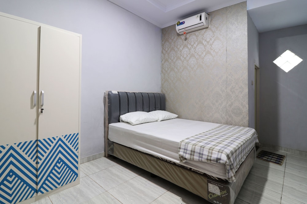 ombey guest house