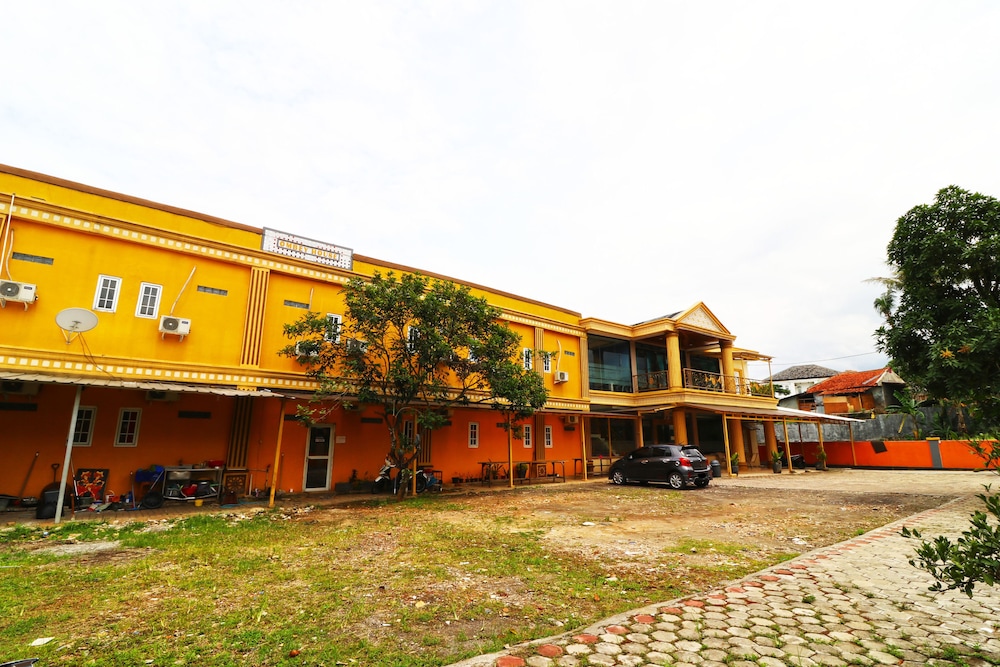 ombey guest house