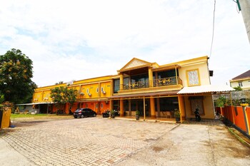 ombey guest house