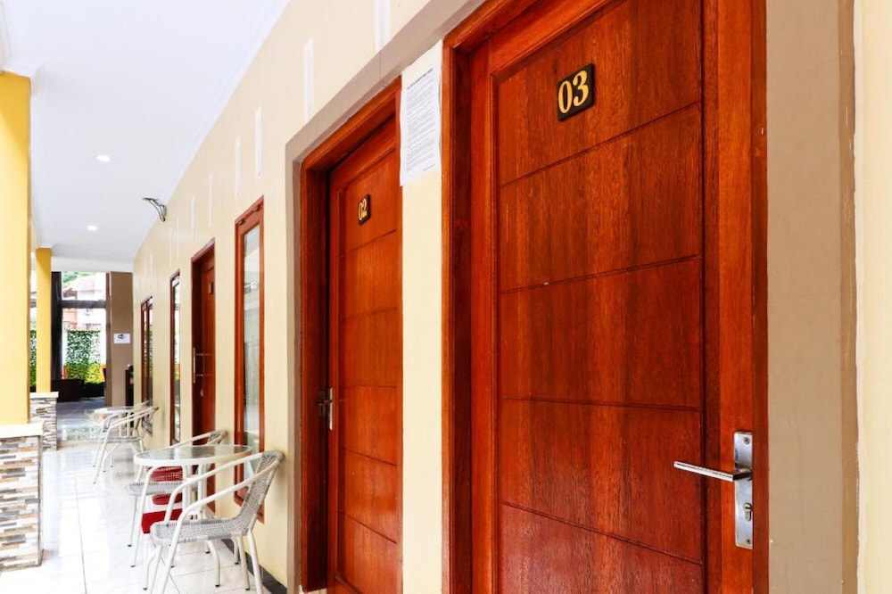ombey guest house