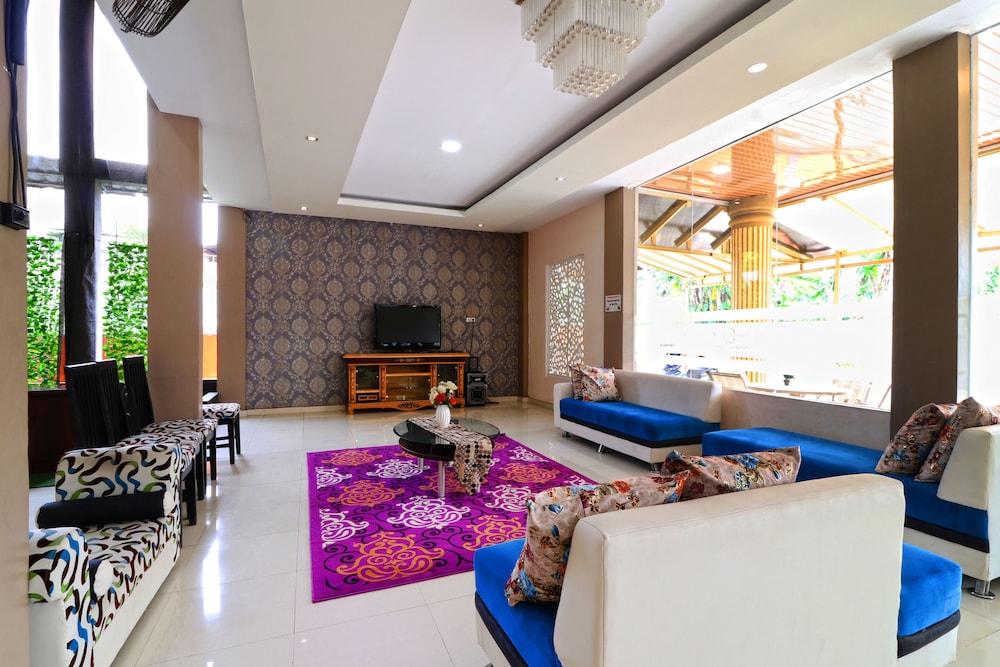 ombey guest house
