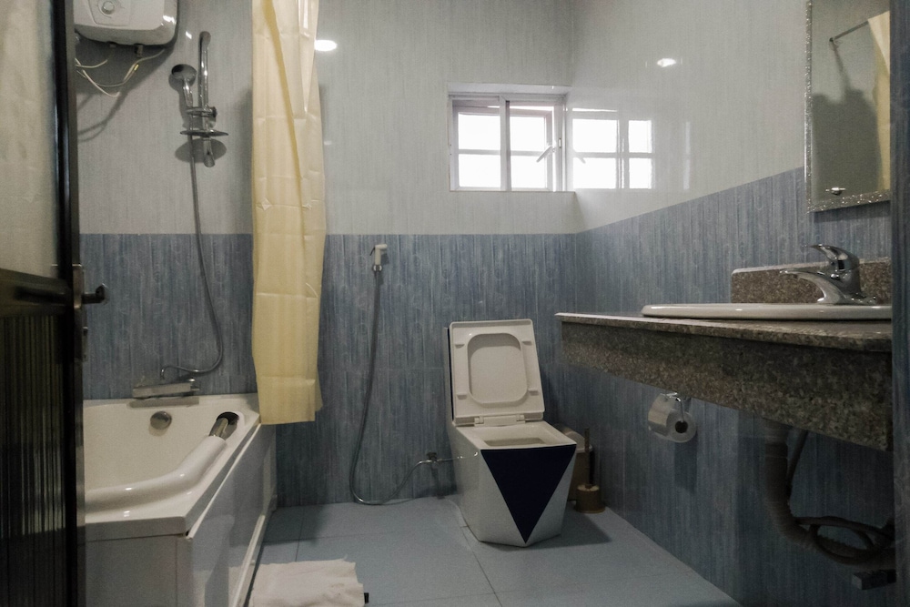 beneville hotel and apartment