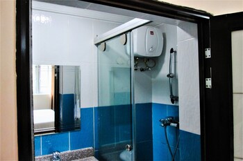 beneville hotel and apartment