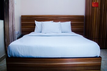 beneville hotel and apartment