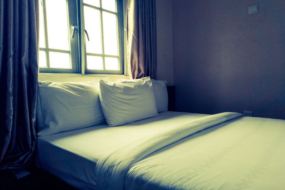 beneville hotel and apartment