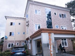beneville hotel and apartment