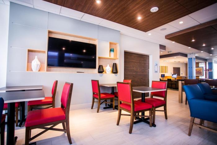 holiday inn express and suites rehoboth beach an ihg hotel