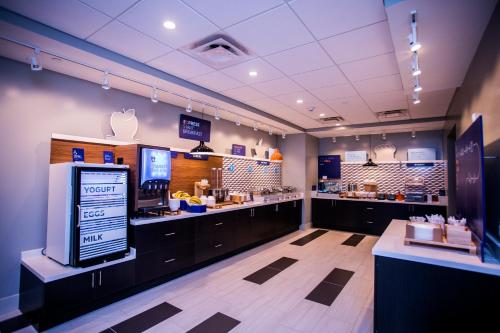 holiday inn express and suites rehoboth beach an ihg hotel