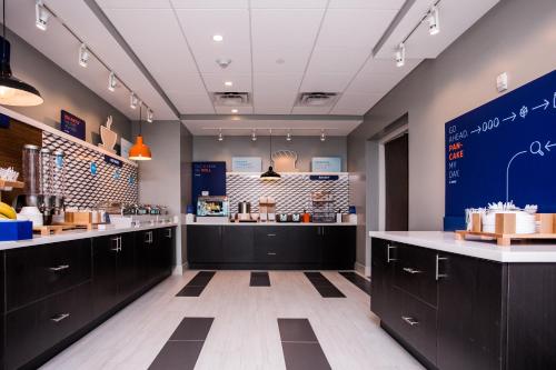 holiday inn express and suites rehoboth beach an ihg hotel