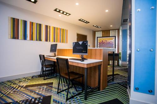 holiday inn express and suites rehoboth beach an ihg hotel