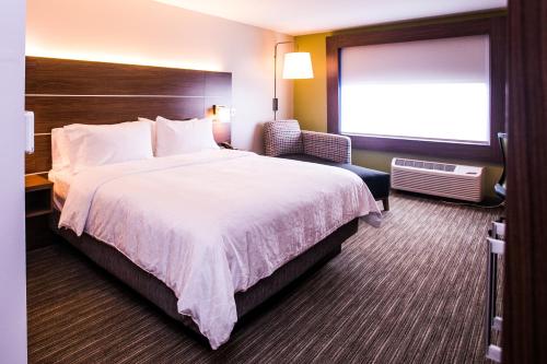 holiday inn express and suites rehoboth beach an ihg hotel
