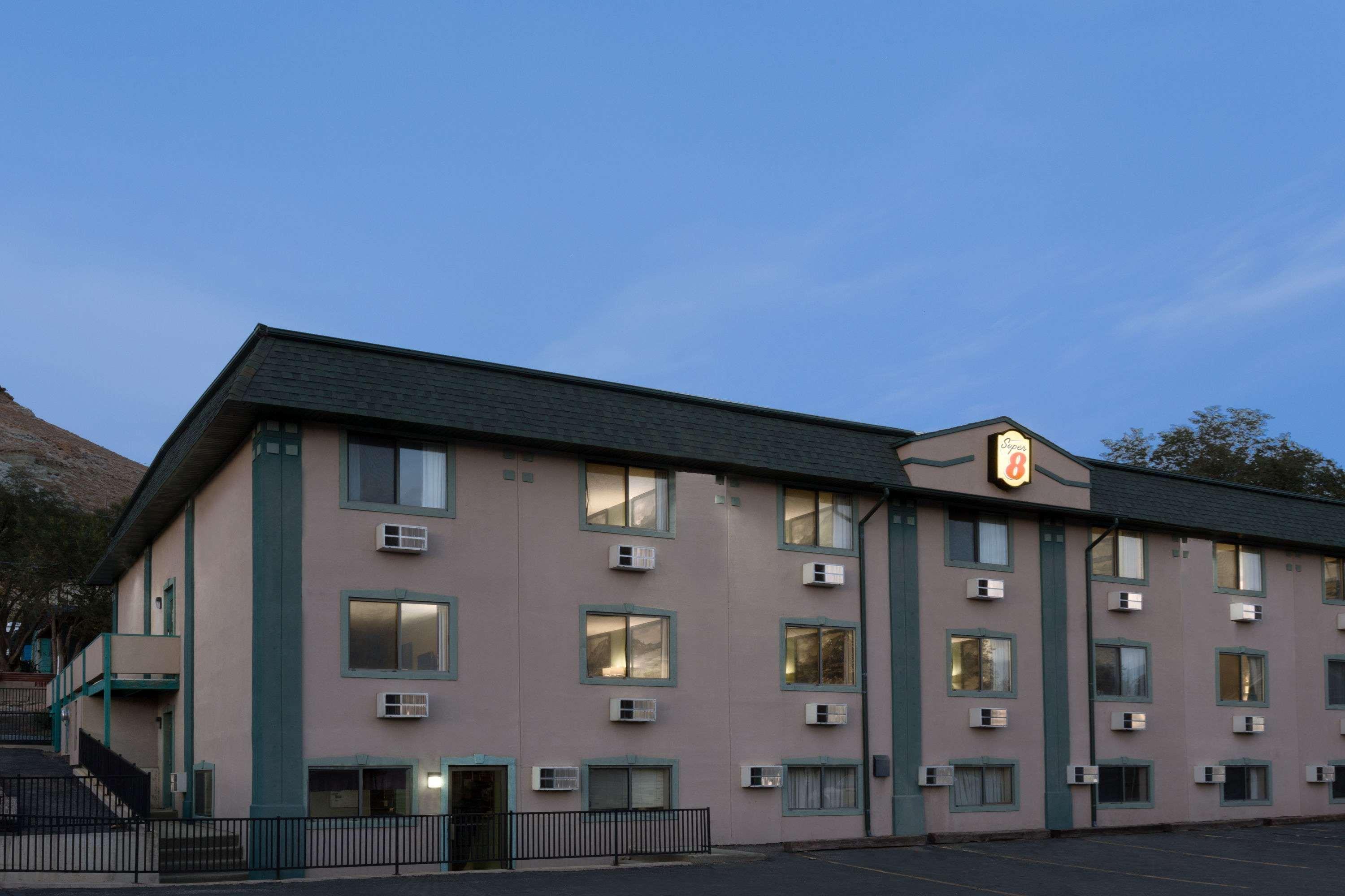 Super 8 By Wyndham Green River,Rock Springs>>Green River,2 star