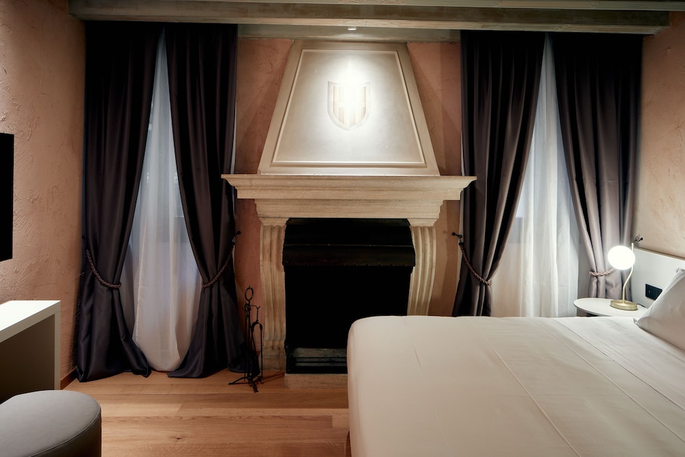 ca dei proverbi suites