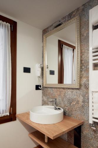 ca dei proverbi suites