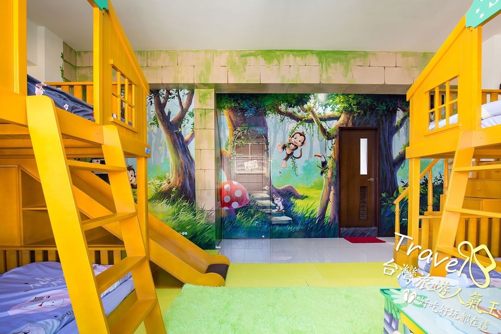 j s 23 kids homestay