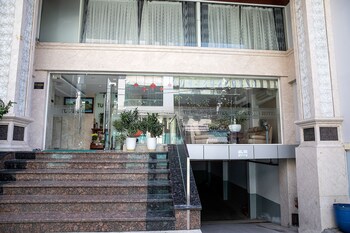 tu phuong hotel