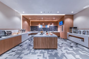 holiday inn express chongqing zhongxian an ihg hotel