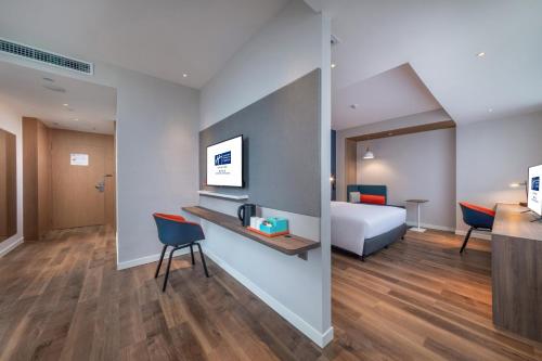 holiday inn express chongqing zhongxian an ihg hotel