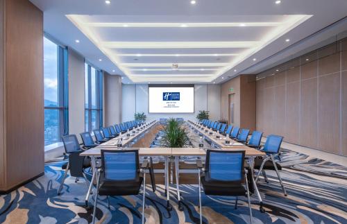 holiday inn express chongqing zhongxian an ihg hotel