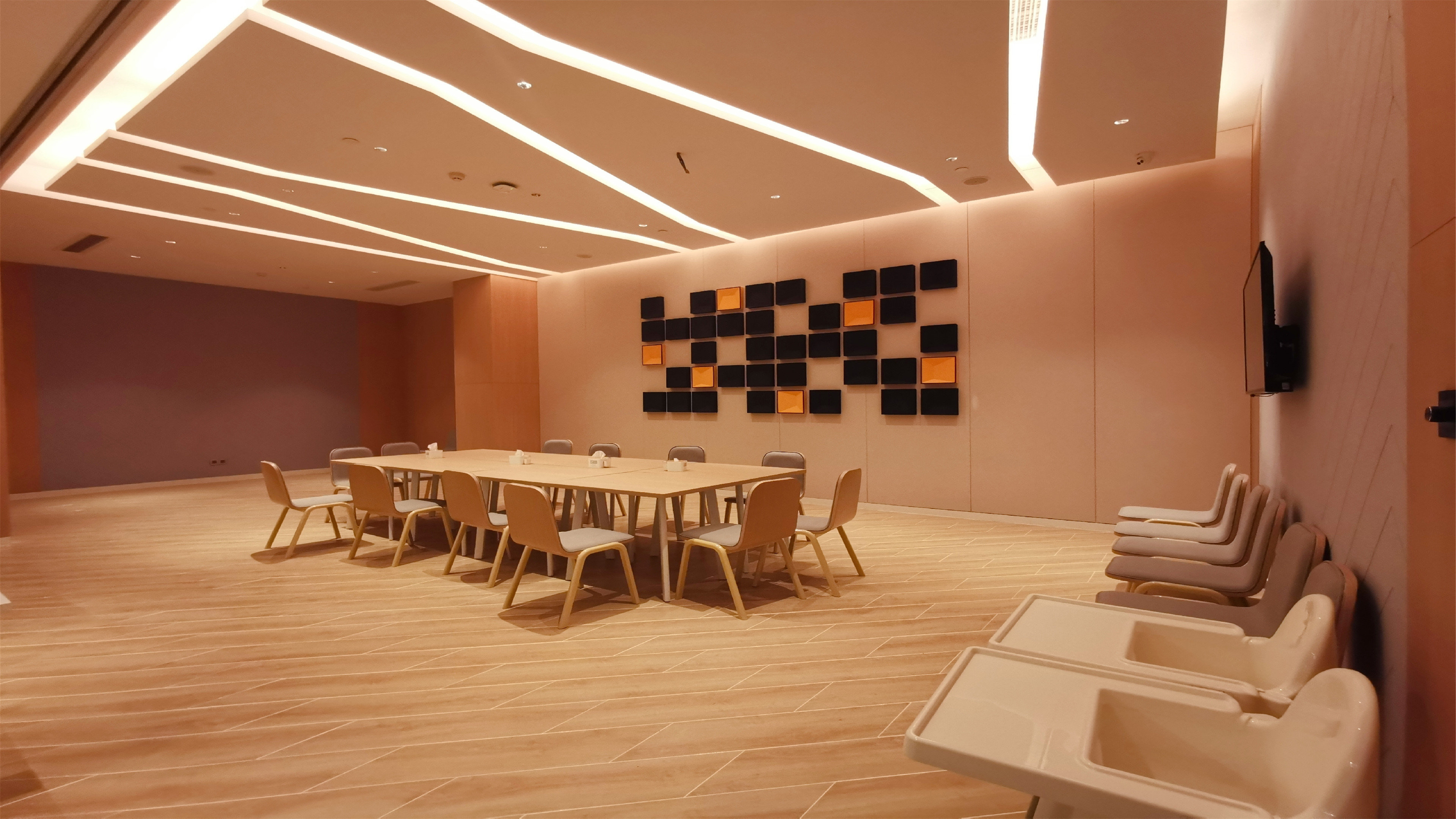 holiday inn express jiangmen jianghai an ihg hotel