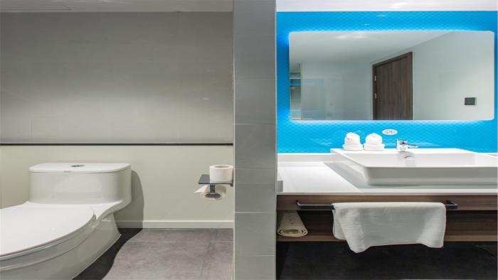 holiday inn express jiangmen jianghai an ihg hotel
