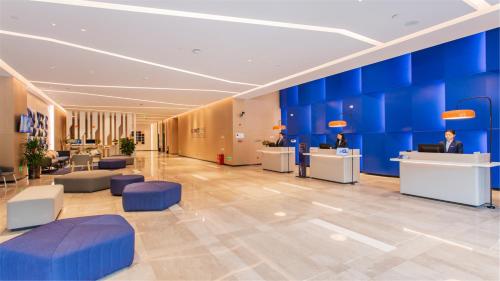 holiday inn express jiangmen jianghai an ihg hotel