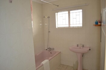 kamogelo guest house