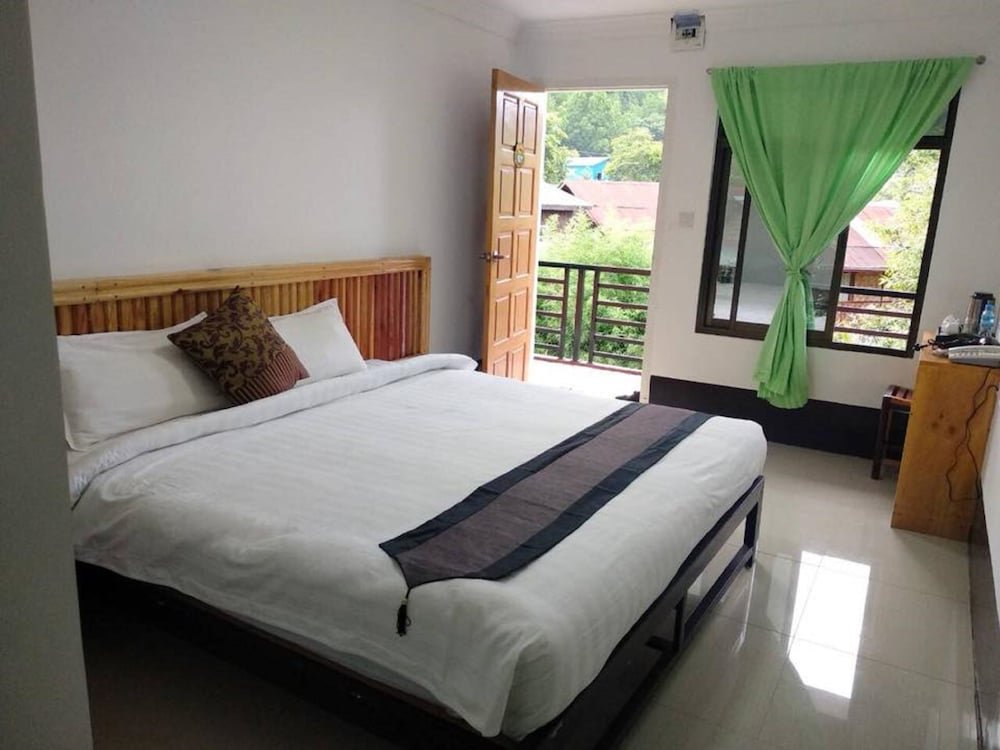 full moon guest house