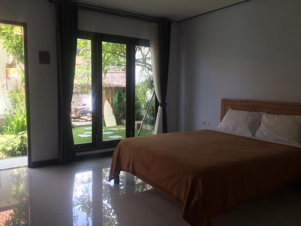 full moon guest house