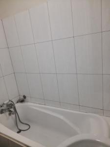 airport side hotel entebbe