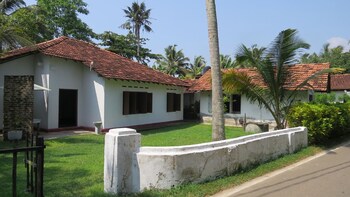 mendis cottage