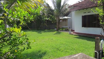 mendis cottage