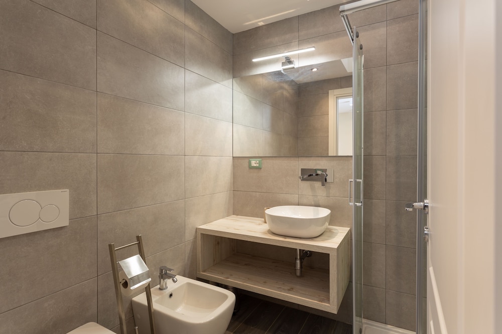 carlas rooms with private bathroom and shared kitchen