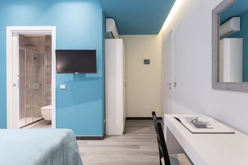 carlas rooms with private bathroom and shared kitchen